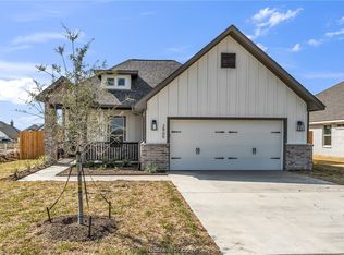 2909 Goldberg Dr, Bryan, TX 77808