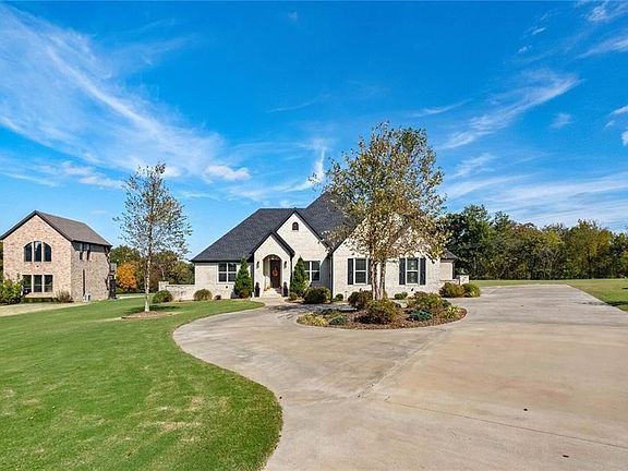 3rd image of 11920 Churchill Downs Dr