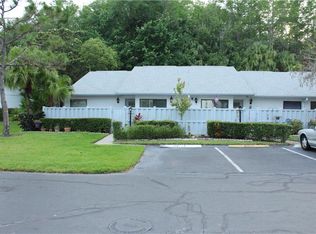 1371 Pine Ridge Cir E #A8, Tarpon Springs, FL 34688