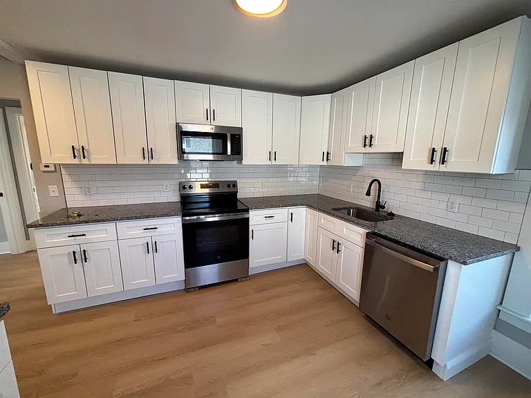 162 Front St — Photo 10