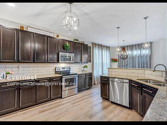 2nd image of 807 Stonewood Bend Dr