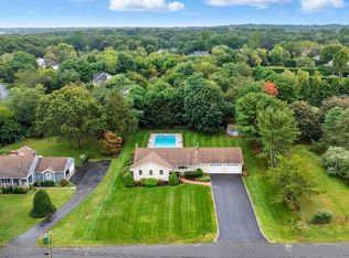 440 Jernick Ln, Southold, NY 11971