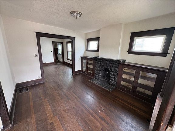 5th image of 6024 E 16th St