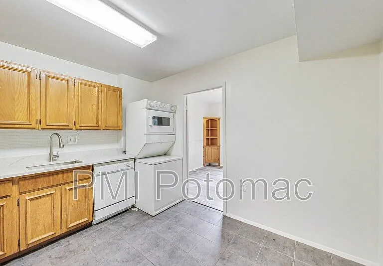 18600 Walkers Choice Rd #1 — Photo 15