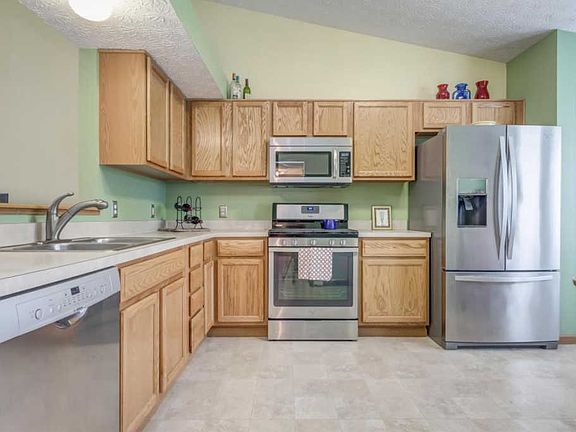 4th image of 9210 Cambrian Commons Dr