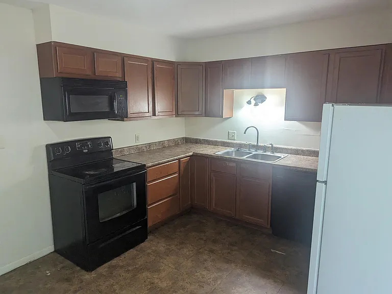 2205 Dale Dr #2 — Photo 2