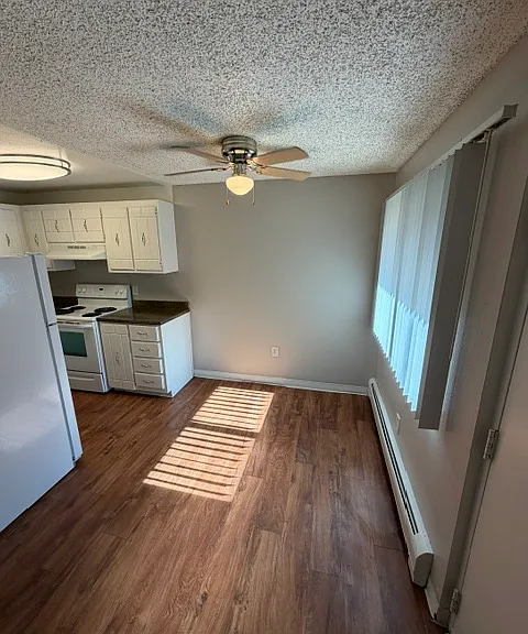 Crestview Apartments — Photo 62