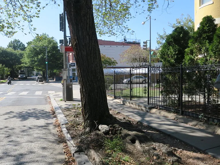 1031 Park Rd NW #2 — Photo 8