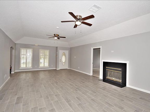 5th image of 11211 Sageburrow Dr