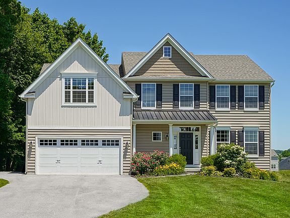 The Longwood Model Exterior