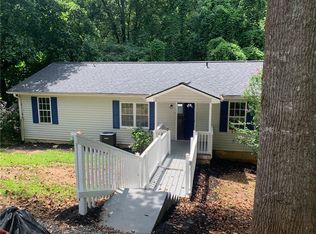 435 Pine Crest Cir, Cleveland, GA 30528