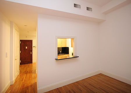 3rd image of 143 E 57th St #2