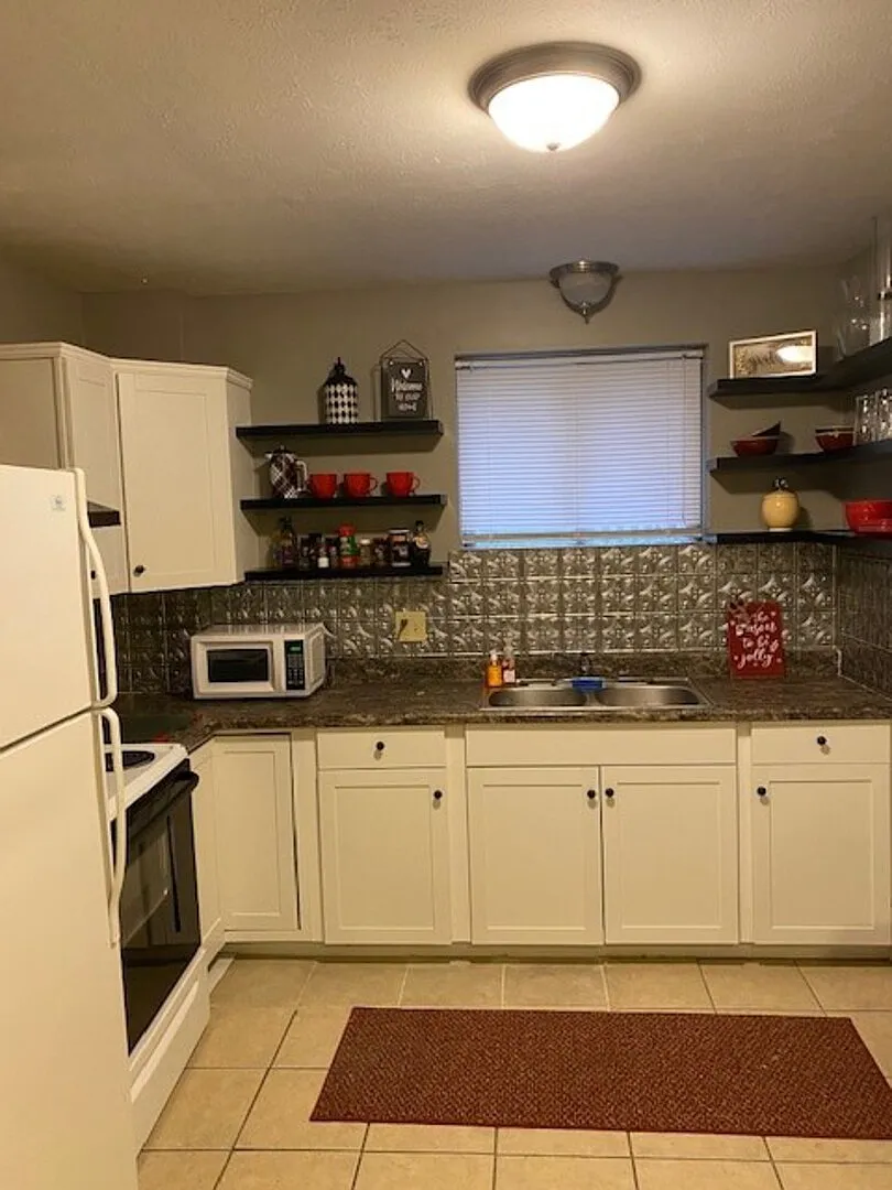 Private Apartment in Dundee, Omaha — Photo 4