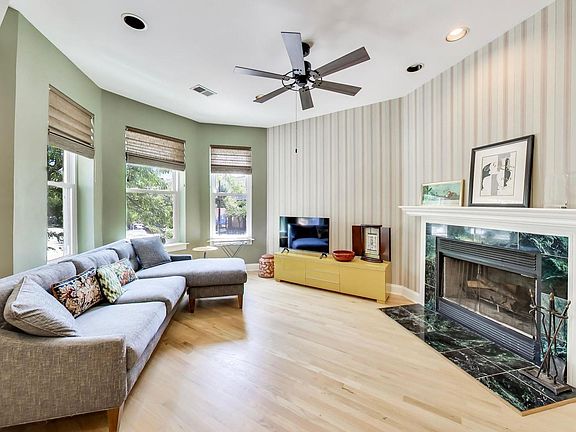 5th image of 1060 W Lawrence Ave APT 2W