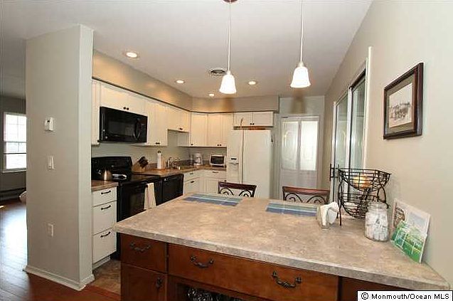 2nd image of 8 Clinton Court