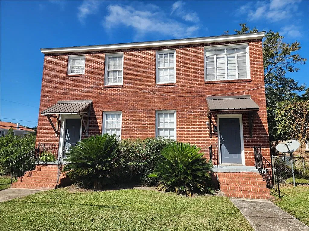 2 bed, 1.5 bath, 1585 sqft, $1,195 — Photo 1