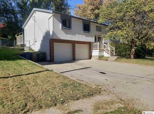 1610 Warren St, Bellevue, NE 68005