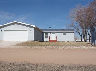 112 Country View Ln, Sterling, KS 67579