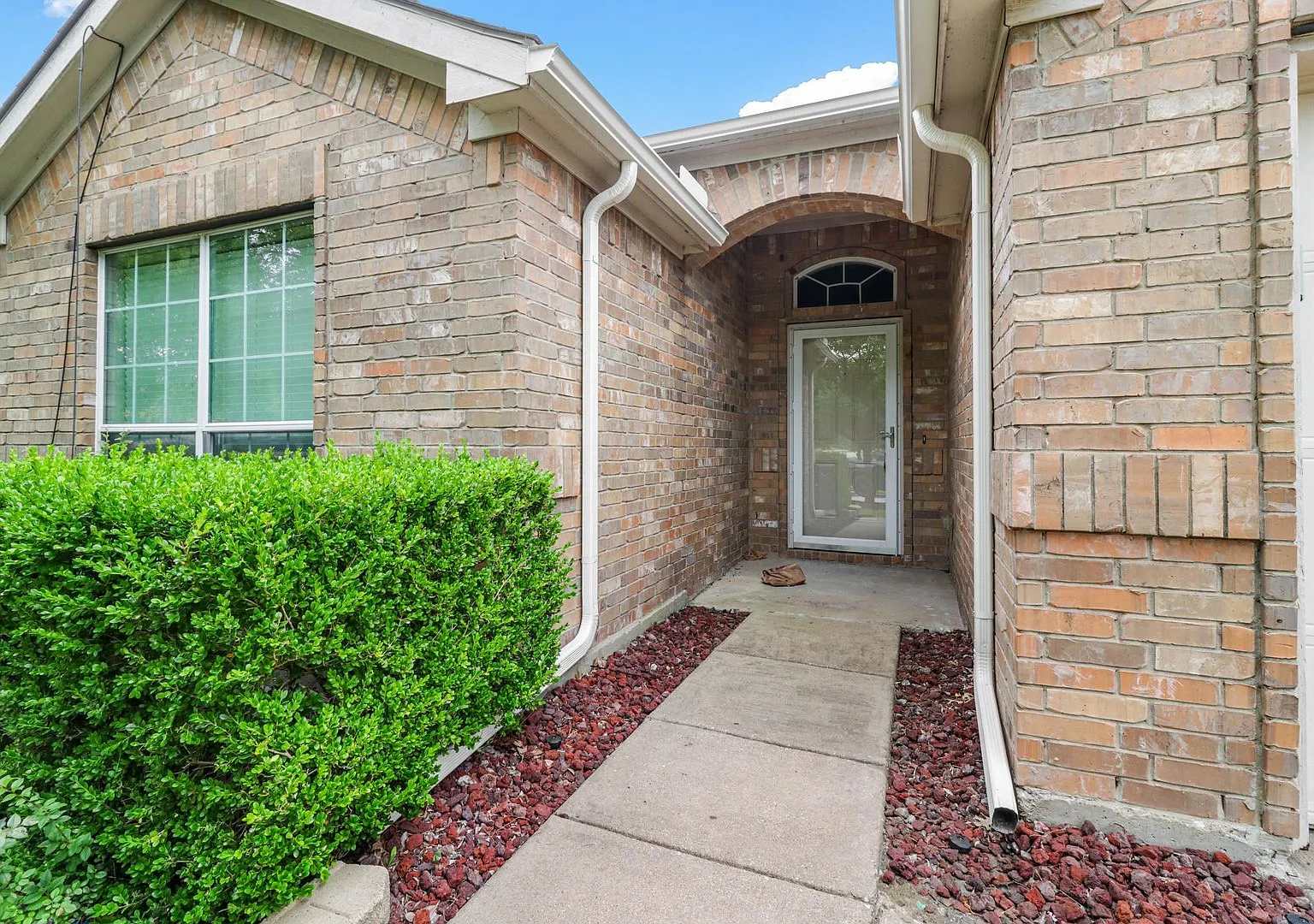 Beautiful 4 Bedroom Home For Lease in Princeton ! — Photo 2