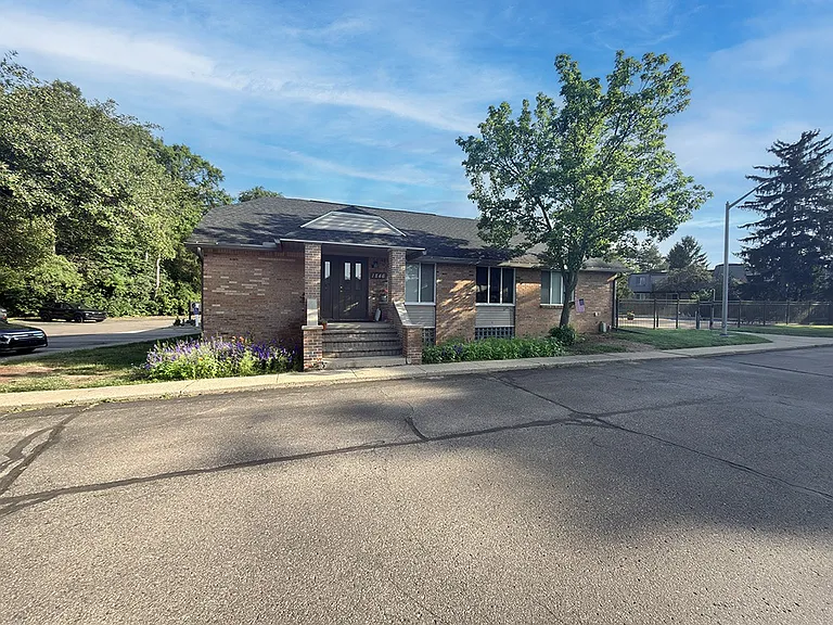Schedule a Tour with Our Leasing Team!