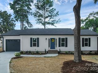 201 Laurel Ave, Grover, NC 28073