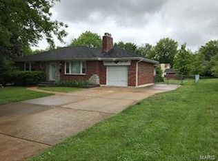 6838 Weber Rd, Saint Louis, MO 63123