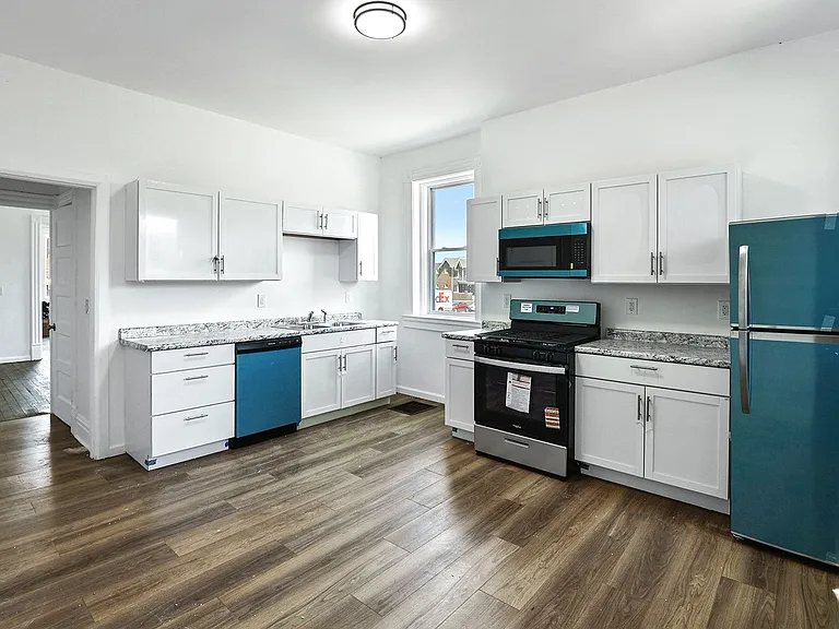 4620 Pope Ave — Photo 11