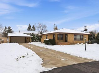 11141 West Mallory AVENUE, Hales Corners, WI 53130