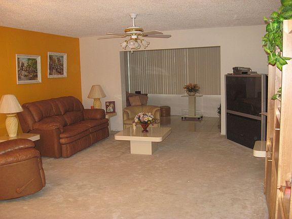 Large Dining/Living/Den
