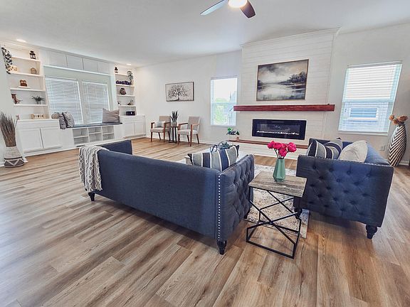 3rd image of 3142 Tennyson Pl