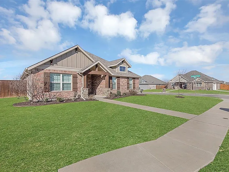 4020 Highplains Dr — Photo 3