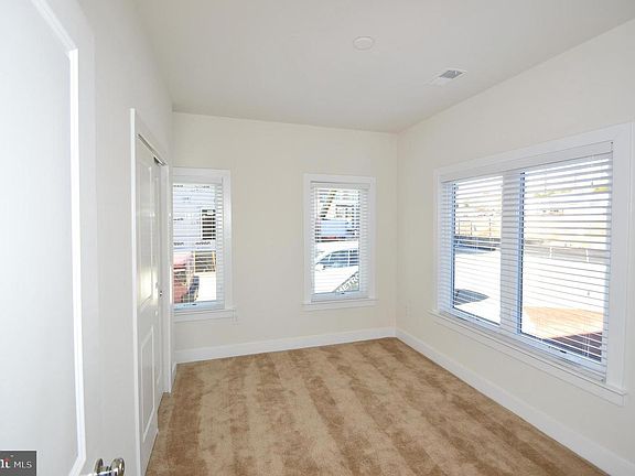 3rd image of 408 Stabler Ln