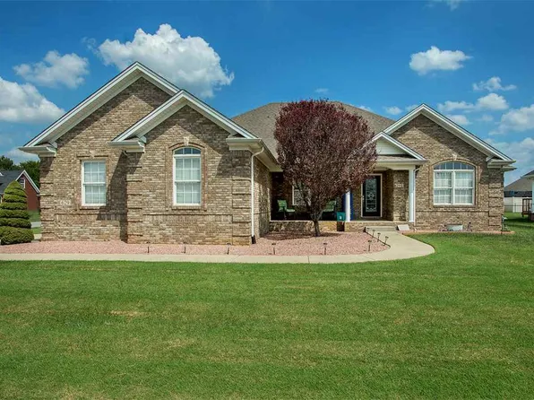 629 Aristides Dr, Bowling Green, KY 42104