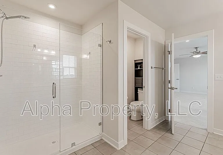 921 Saint Elmos Ct — Photo 29