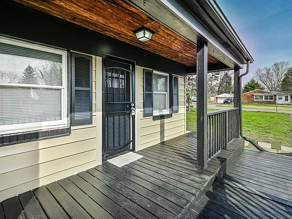 3rd image of 6245 Linda Ln