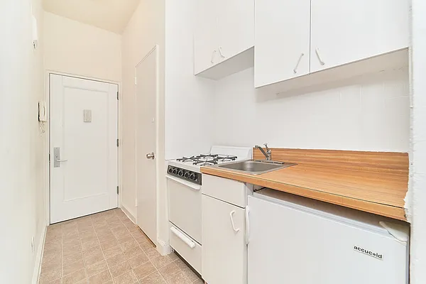 Rented by Living New York | media 7