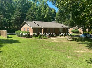 107 New Cooper Sq #A, Chapel Hill, NC 27517