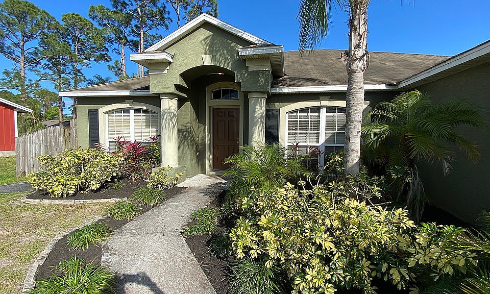1st image of 2541 SW Savona Blvd