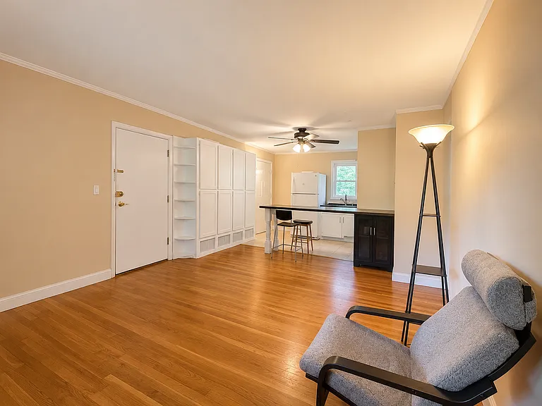 53 Lionel Ave #F — Photo 1