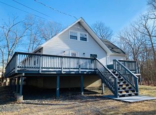 104 Stonehenge Rd, Milford, PA 18337