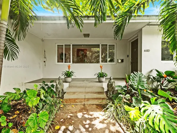 6610 Santona St, Coral Gables, FL 33146