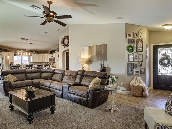 5th image of 4375 E Velasco St