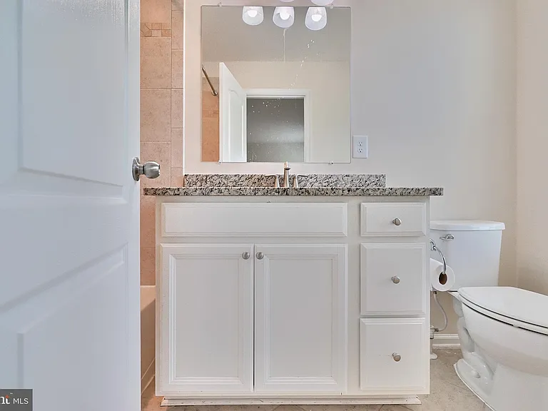 8016 Blue Stream Dr — Photo 22