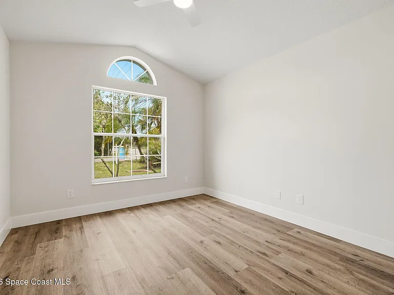 3009 Elizabeth St — Photo 15