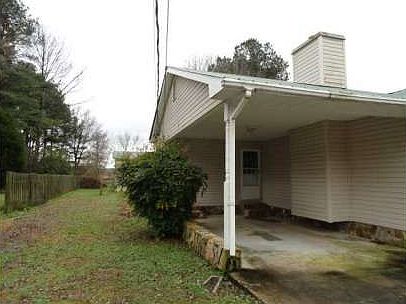 3rd image of 19 Brown Dr