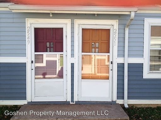 2nd image of 2559 N Park Pl