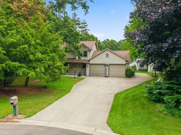 15250 Hofma Dr, Grand Haven, MI 49417