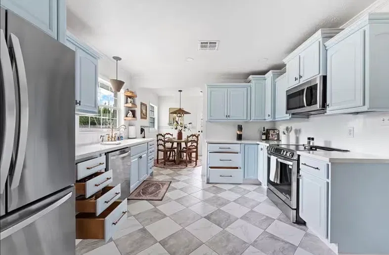 Westmoreland Dr, Sarasota — Photo 2