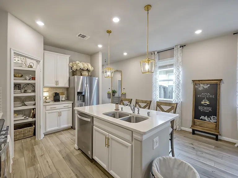 7099 Silverleaf Oak St — Photo 6