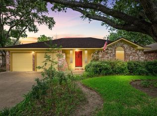 2126 Redwood St, Kemah, TX 77565